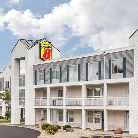 Super 8 By Wyndham Madison East Hotell Eksteriør bilde