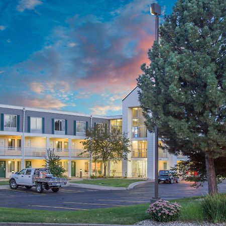 Super 8 By Wyndham Madison East Hotell Eksteriør bilde